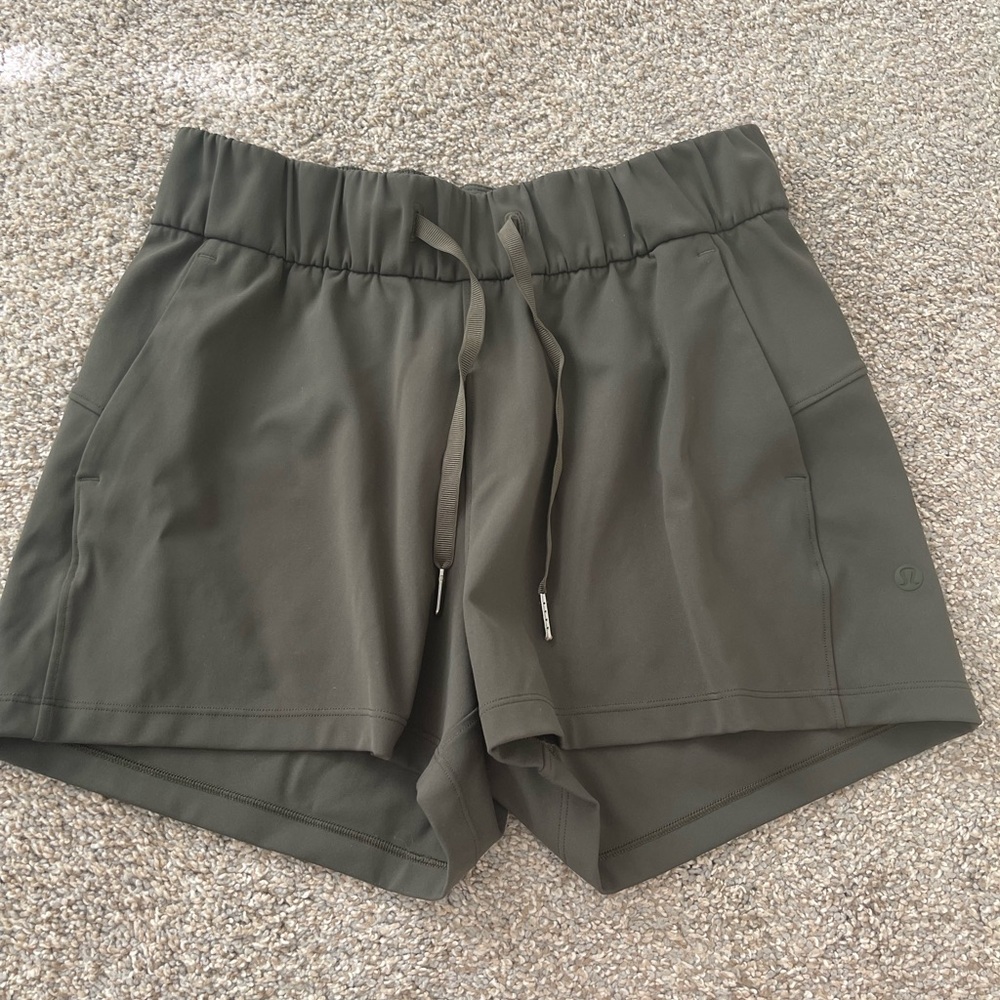Lululemon On The Fly Short